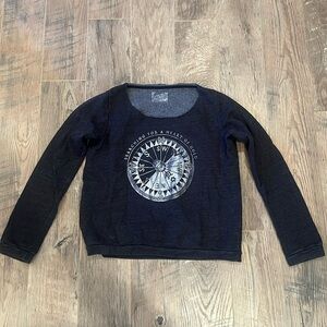 Local Celebrity Woman’s Grey Designed Long Sleeve Size Large